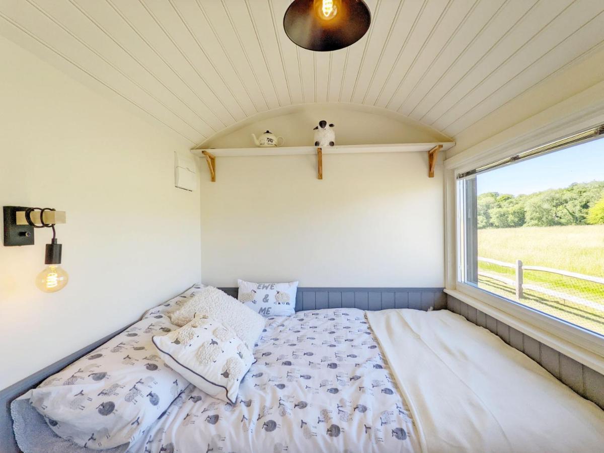 Willa Crabden Shepherd Hut - Blendworth Waterlooville Zewnętrze zdjęcie